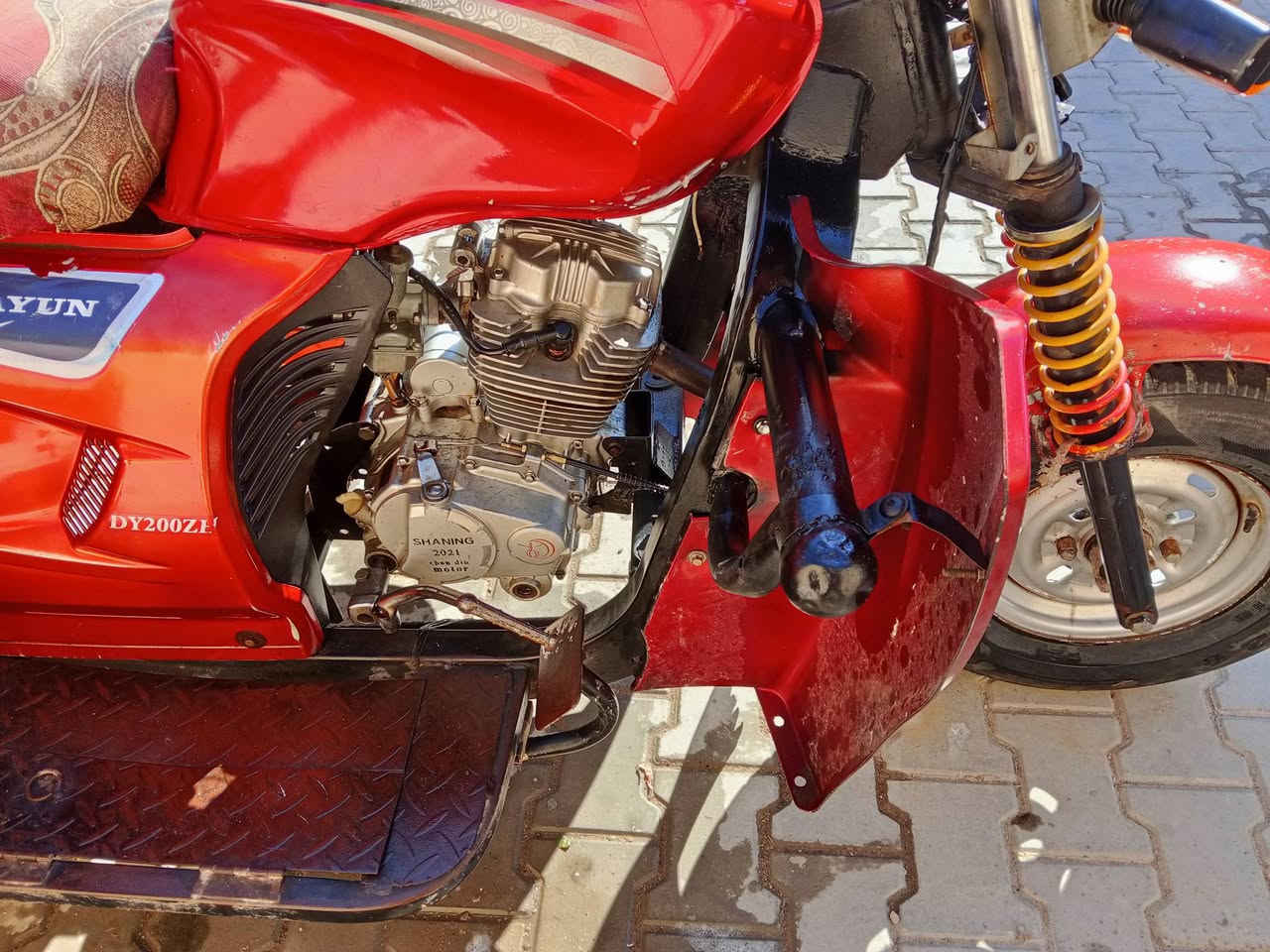 سلام عليكم ستوته موديل2018 محرك 21 ستوته نضيفه وخير من الله ستوته كامله اوراق اصولي ستوته تاخذهة كبل للشغل جاهزه كهربائيات كامله بس السلف ما يدير يعني هندر واحد ولشراي ما يلزمه سلف المكان بغداد الشعله شارع 60 الرقم ***********
