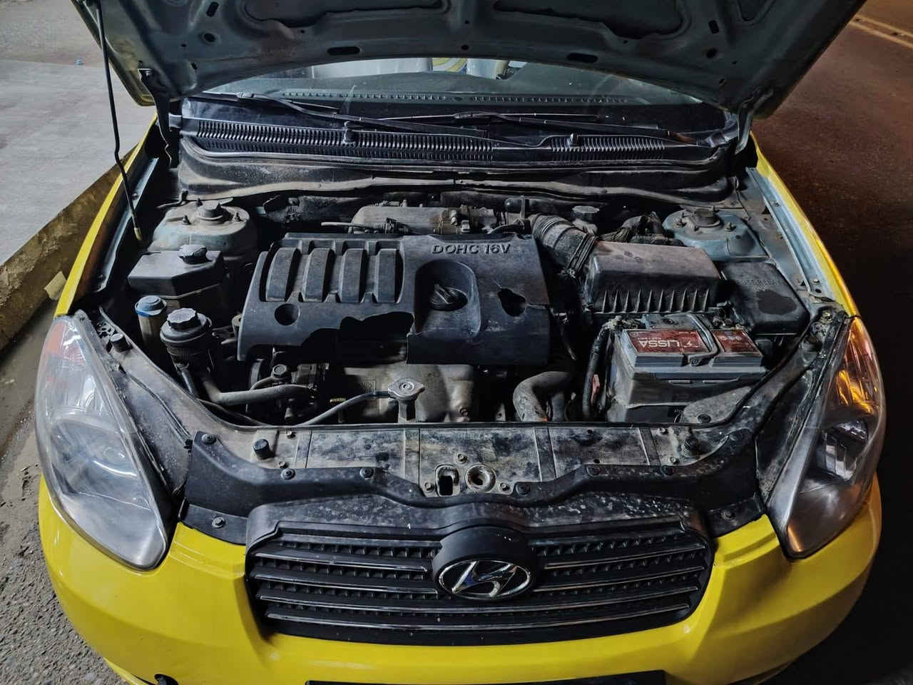 السلام عليكم 👋 
اكسنت وارد كوري 💯 
موديل 2010👋
رقم نينوى اوربي 👋 شرط التحويل 🚦 
سنويه وهزه جديده هيئه وغرامة صفر 👋 
كاربون بانزين ⛽ 
محرك 16 محرك وكير شرط 👋 
تبريد ثلج 🥶 تدفئة 
طخم تاير امامي خلفي جديد 👋 
📢ظررها جاملغ خلفي امبدل قبق+بوند تبديل بدون دواخل شرط وكدام العين 👀 
🛑#السعر 85$💸وبيها مجال 
#العنوان #الموصل #موصل_الجديده قرب جامع الايقظه شارع البطاريات 
🛑 1️⃣ اوقات العمل🕰️الاتصال من الساعه التاسعه صباحا الى الساعه العاشره ليلا🛑
🛑2️⃣بلتلفون قفل ماكو تعال ودفع سعر اليعجبك 🛑
#مكتب_ارض_السلام #لبيع_وشراء_السيارات 
🛑 #باداره/ سلام الراشدي 
***********📱كورك 📞
***********📱اسيا📞
