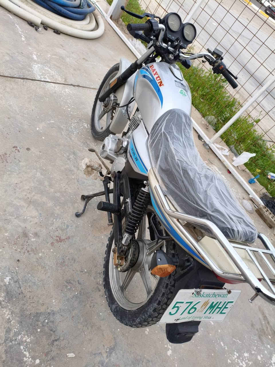 السلام عليكم. دراجه دايون عضم ميدل 23.  كلك.  ال بيع  مكان طوريج سياحي الدعوم.  السعر 575.   لاستفسار ***********
