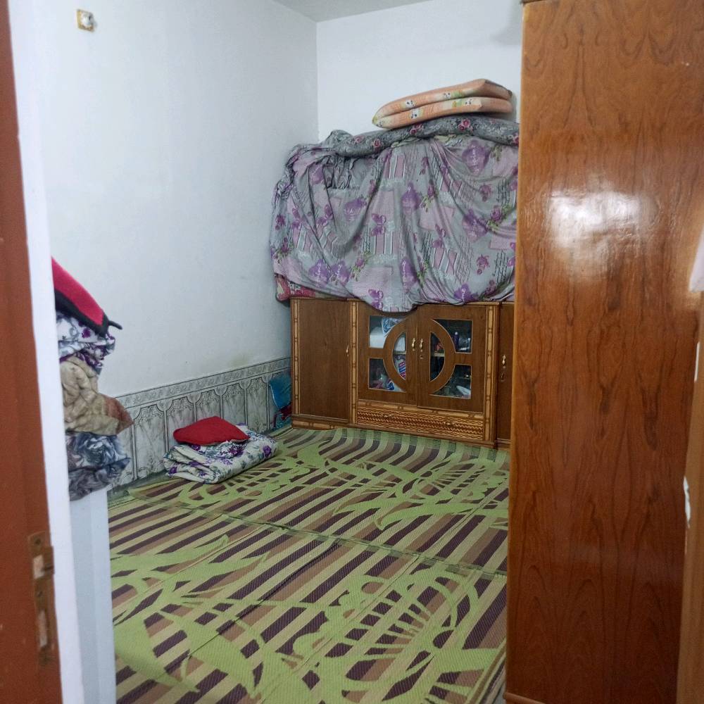 بيت للبيع مساحة 125 متر طابقين و غرفتين و صب و مكشوفتين و كراج للسيارة و حديقة و صحيات داخلية و خارجية و استقبال و صالتين السعر 55 مليون وبي مجال للطيبين الموقع قرب مسجد السهلة المعضم شارع معمل الدبس او منطقة السهيلية و يرهم مراوس في حي ميسان او قرب سكلة الكرعاوي الرقم ***********