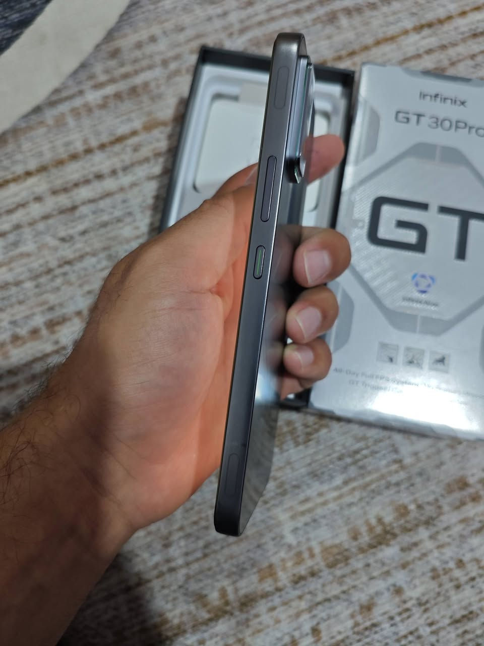 انفنكس Gt 30 برو مستخدم 5 ايام فقط جديد ذاكرة 256 رام 24 بي شفتات لمس ببجي يدعم 120 فريم بطارية 5500 مواصفات راقية سعر 400 الف شراي خاص...


**إذا كنت صاحب هذا الإعلان وتريد حذفه لأي سبب، رجاءا أرسل رسالة إلى الدعم الفني**