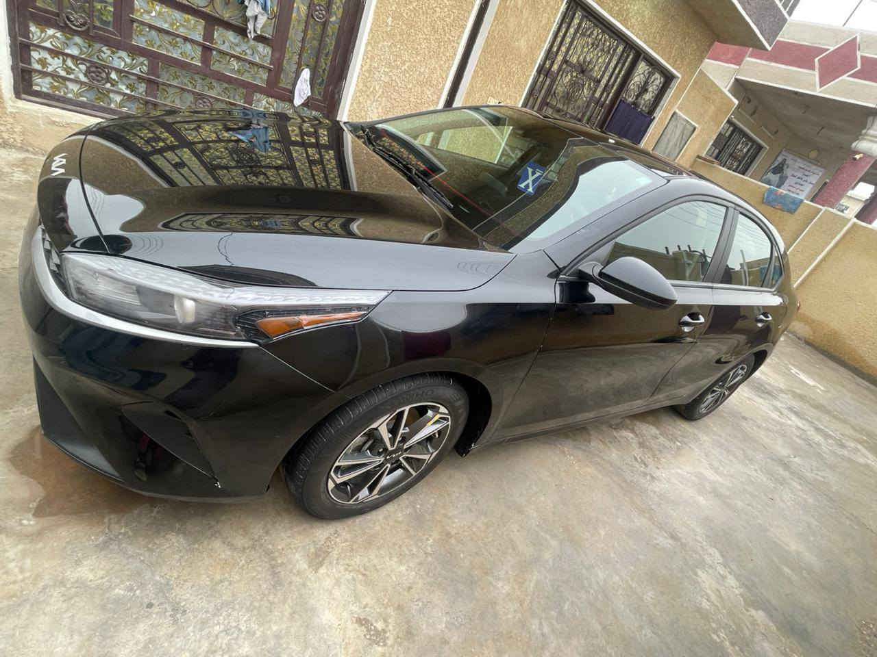 السلام عليكم كيه فورتي 2024 وارد امريكي الون اسود جديده ماشيه 25 الف
الضرر موضح بلصوره تبديل جاملغ تبديل باب اكلين
مرقمه مكاني بغداد ***********
