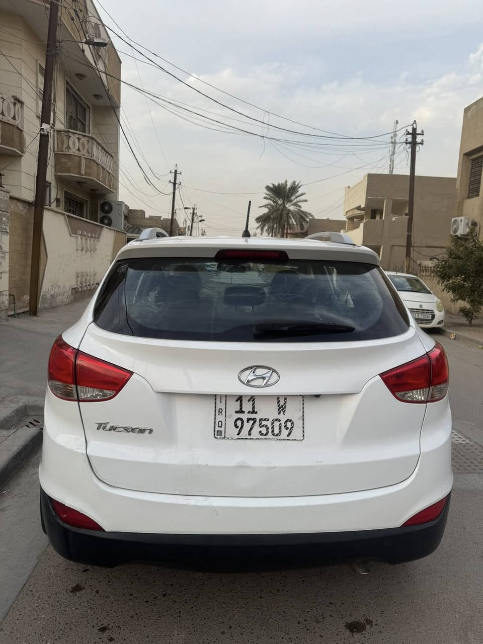 توسان موديل 15 محرك 2000 دوش قطعتين تبريد كير محرك بلادي بس الواشر مبدل مال قبغ ولفات مكفولة من الصبغ ماعدا الدعامية الامامية مبدلة وطاك ايرباك الدشبول تبريد تدفئة ماشية 200 قابلة للزيادة رقم بغداد ب اسمي 
السعر 145 وبيها مجال
مكاني بغداد اليرموك ***********
