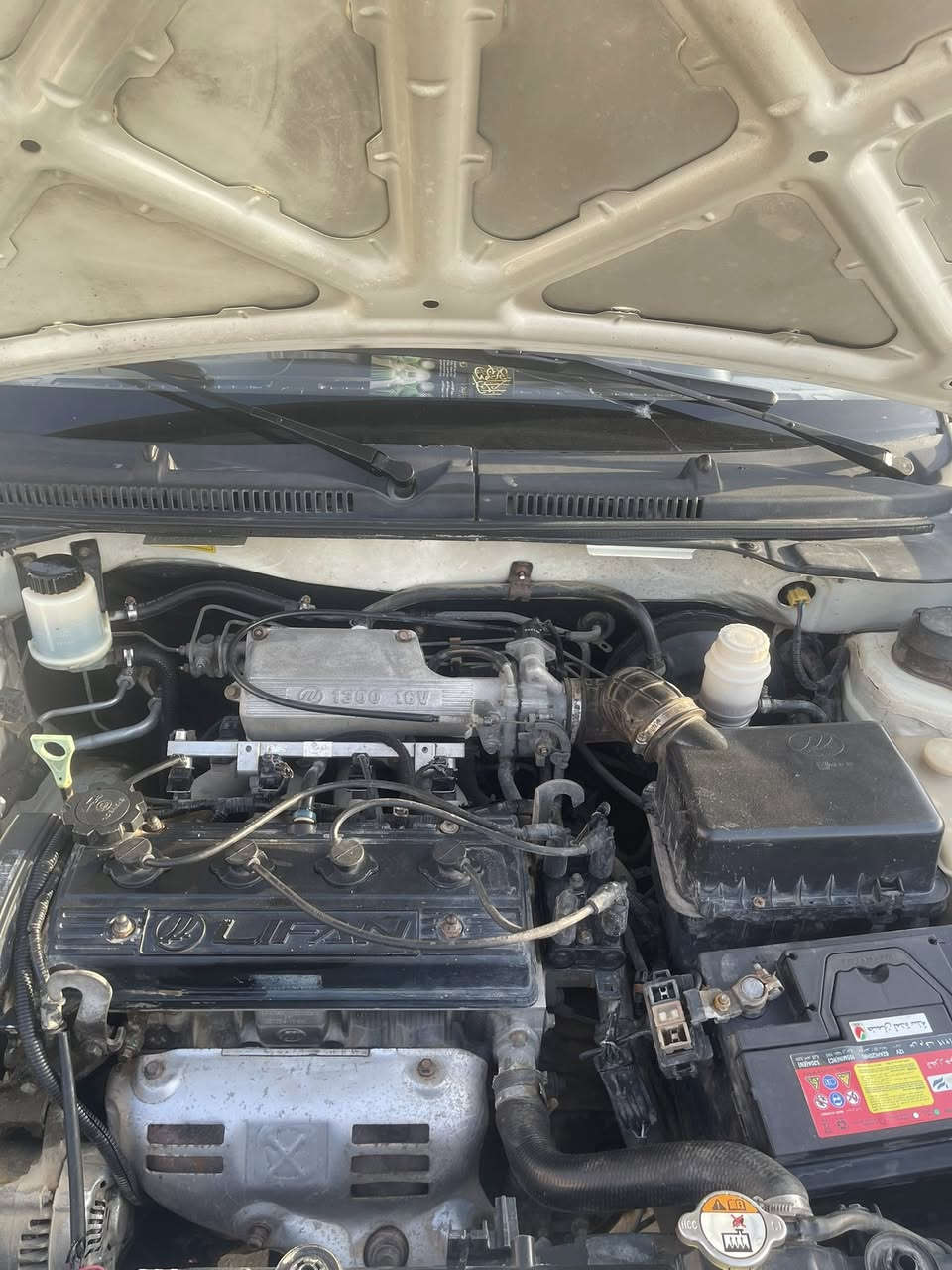 ليفان 320 للبيع 212 كير محرك تبريد تدفئه مكفولات بيها جولمغات الاماميه بيهن ضربه ومرجعهن ع بارد سياره خير من الله حداديه كامله جديده رقم انكليزي جديد هزه وسنويه ل 2030 تحويل ثاني يوم رايدها ب ٤٠ وبيها مجال لشراي رقمي ***********
