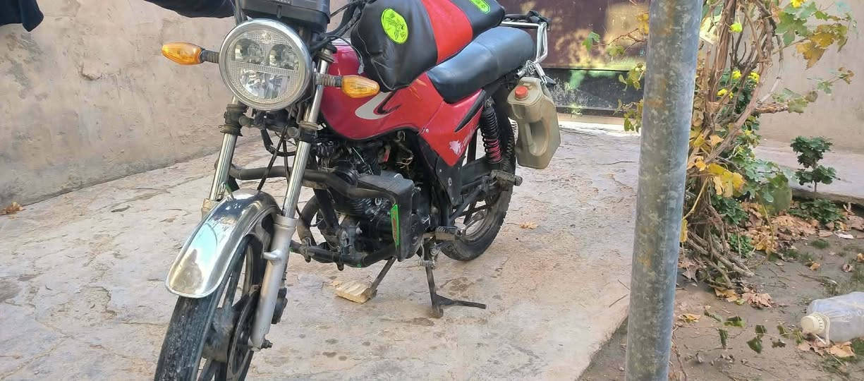 للبيع دراجه بانزين كير سايم موديل ١٤
معمر جديد كامل من كلشي تشغيل عن بعد
مابي نقص
سنويه ولوحات
مليون قفل وعنوان فلوجه صكلاويه رقم *********** للإستفسار
