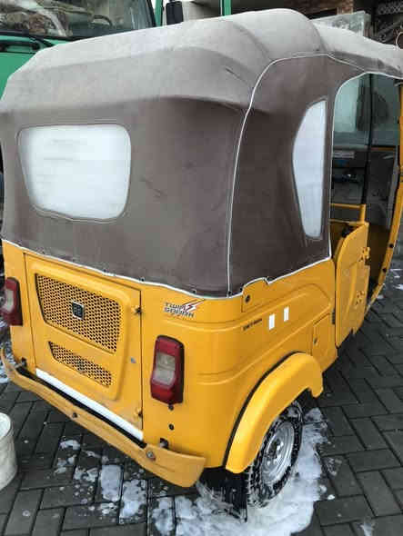 سلام عليك تكتك البيع رقم و سنويه مديل 2022 كفاله عامه كشر و مكينه ماعدا الموضح في الصوره مكان مدينة الصدر الرقم *********** غير مدرجة على الفيس
