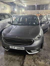 كيا نيرو  هايبرد موديل ٢٠١٨ وارد كوري فول عدا الفتحه السياره جاهزه بدو...