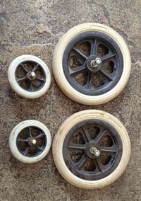 تايرات • كرسي متحرك