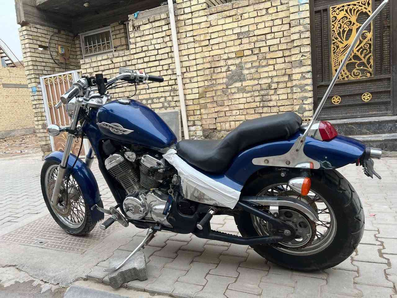 سلام عليكم هونده ستد ٤٠٠
دراجه مكفوله كفاله عامه واوراقهه موجوده كاملات لدراجه مابيهه نقص ترايك وين متريد مكفوله مكفوله
سعرهه ١٦٥٠ الف  مليون و١٦٥٠ تحياتي الكم العنوان بغداد لشعب حي اور
*********** ابو علي
