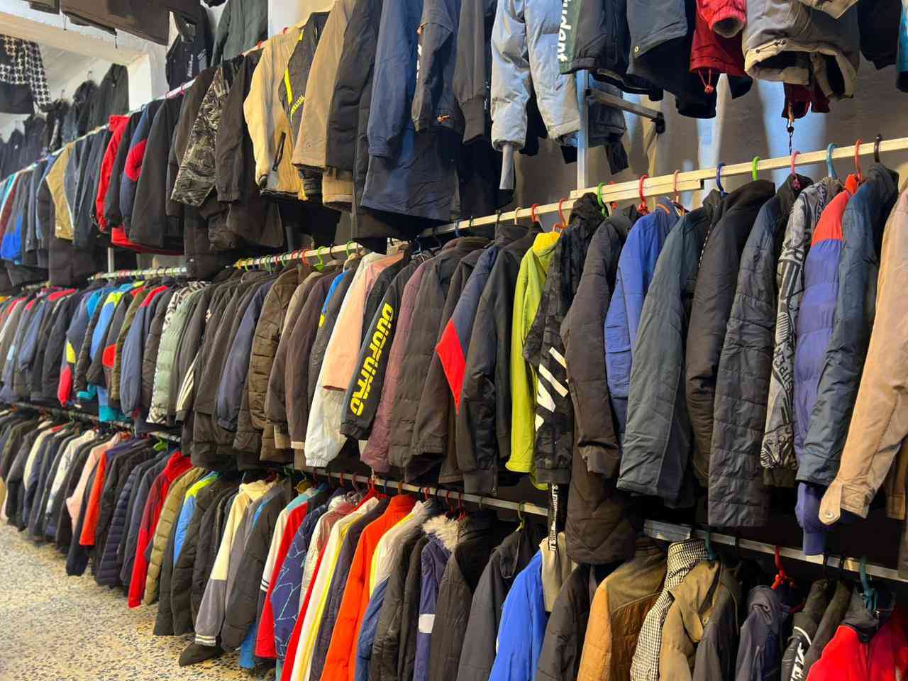 تعلن محلات حسن الساعدي عن فتح باله كسر جديد يوم الأثنين  العنوان القطاع  مدخل شارع المدارس  من جهه شارع البتيره قرب كي كارد يوجد لدينا دشداشه خليجي + قمصله نفخ ستره كوت قميص بلوز  + رياضي + حذ جلد قمصله جلد الفرع الثاني المحموديه هاتف *********** حسن علمن كل يوم ثلاثاء واربعاء كسر باله  جديد ملاحضه كل يوم ثنين  تخفيضات 
2026/1/26
