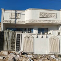 بيت 100متر سعر 68مليون  هسه هو طالع من الخلفه البيت كامل على اخر حبايه...