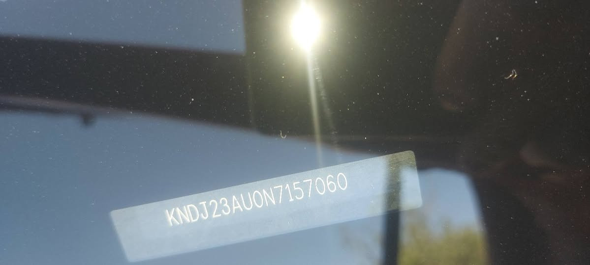 السلام عليكم  رمضان كريم ع الجميع كيه صول موديل ٢٠٢٢ رقم اربيل دولي وارد امريكي حادثه فقط جاملغ خلفي ايسر  مواصفات عاديه شاشه كبيره كامره رادارات تحكمات السعر المطلوب (١٤٤)بيه مجال ***********
