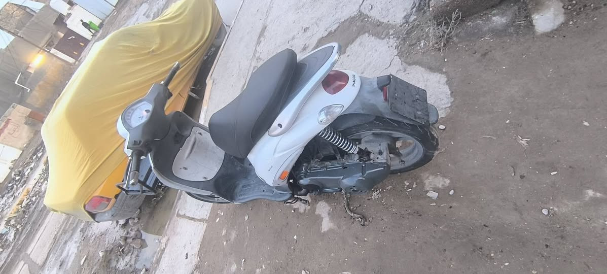 السلام عليكم عندي هاي الدراجة للبيع او مراوس كله شغالة مابي اي نقص ***********
