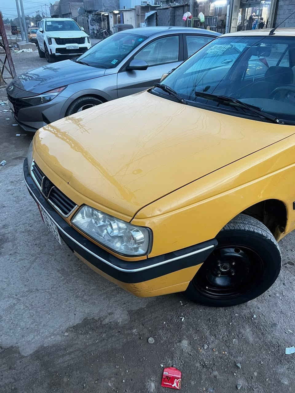 السلام عليكم
بيجو لميس2016 

السياره كير مكينه خير من الله 

جديده ونضيفه مامشتغل بيهه تكسي اروح لدوام بيهه وارجع

بيهه بارد يم الصندوك وطخات خفيفه تجي تكلب وتشوف

ماشيه 137

بيهه ملاحظه الكيجات غلط فقط والباقي كله جاهز وكامل 

مكاني بغداد العبيدي 

الرقم/***********
فقط وتساب 

السعر 45 وبيها مجال بسيط
