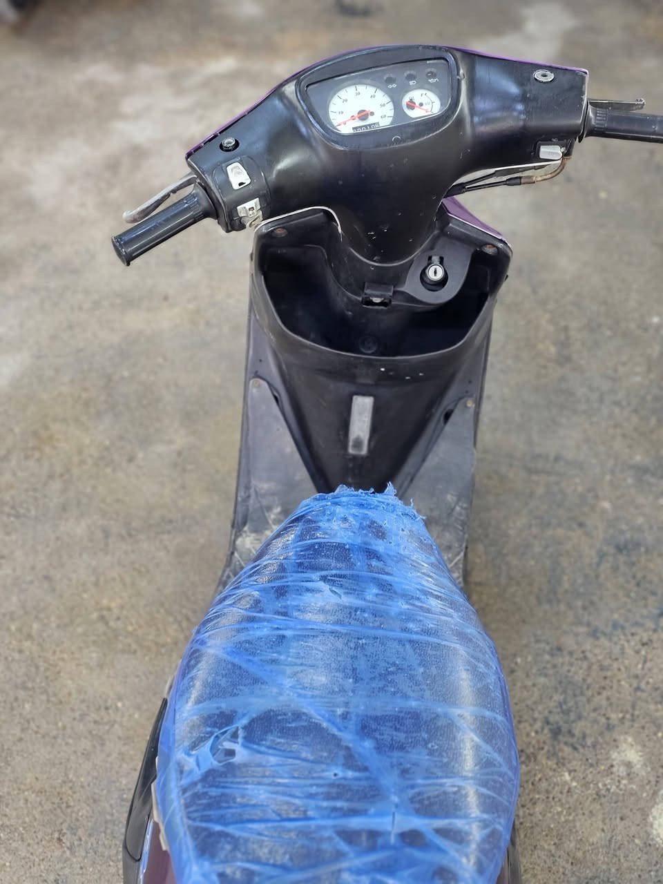 سلام عليكم يوماهه 9زروف دراجه جديده كهربائيات بلاديه  مكينه مفتوحه  دراجه نكره مكاني ميسان كميت *********** 
سعر 375وبيهه مجال
