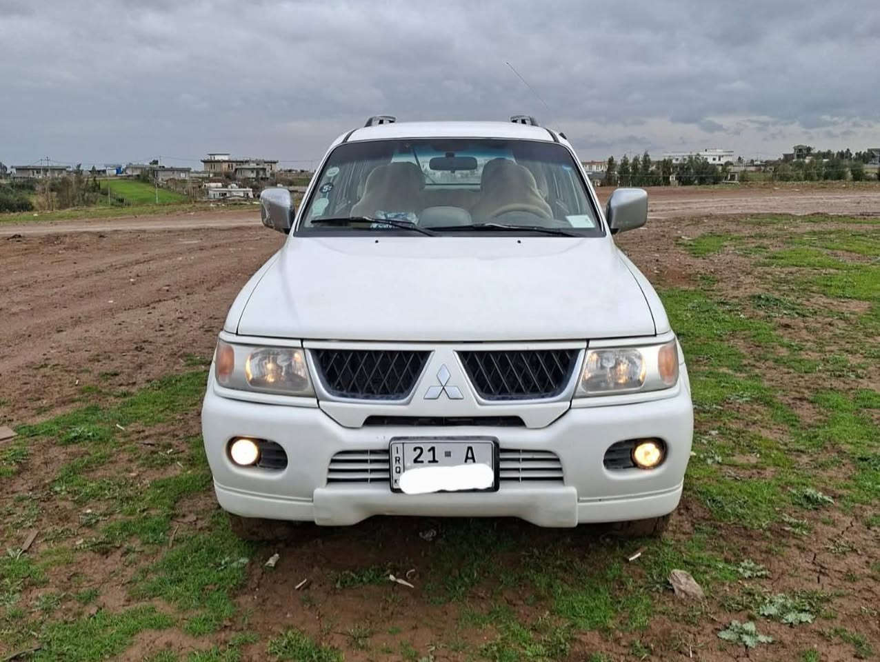 ئۆتۆمبێل: مستەربۆشی ناتیڤا2007 

گێرو مەکەینەودەبڵ گێڕ بەشەرت 
کارەبای کامل مەزبوتە،تەقەو ڕەقەی نیە بەشەرت

ســــعر $ یەک کۆمێنـت بکە راســـتەوخۆ بــۆ دێـــت🟢

تاقم پێش و دوای تازە تونم کردۆتەوە
ڕەقەمی تازەیە سەنەوی5مانگە بەسەرچووە 
بەناو خۆمانەوەیە کارت بەنزینی هەیە
فول مواسەفاتە،نیو دەرگای بۆیاخە
دەعم و لێدراوی هیچ نیە،شوخت و ساردیشی نیە

ژمارەی خاوەن سەیارە:👇
***********
***********
