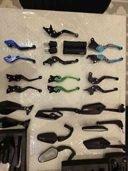 بە دانە دەیفرۆشم هەموشی پێکەوە دەفرۆشم گەیاندن هەیە بۆ هەموو عیراق شوێن سلیمانییە
أبيعها قطعًا أبيعها كلها معًا يوجد توصيل إلى جميع أنحاء العراق
*********** viber watsappe ادمین 🩵🩶🩵
