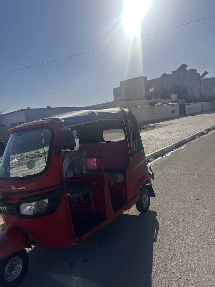 سلام عليكم ورحمة الله وبركاته عند تك تك موديل ٢٠١٧داخله ٢٠١٨اوراق اصليه شرط ترقيم مكينه مال واحد وعشرين جديده كهربائية كله شغاله تك تك ربع ماذب عليه كبل للشارع بيه بس دوسات معمره مكان بغداد المحموديه السعر مليونين ٨٠٠ وبيه مجال حك جيه رقم ***********متوجد واساب وتصال
