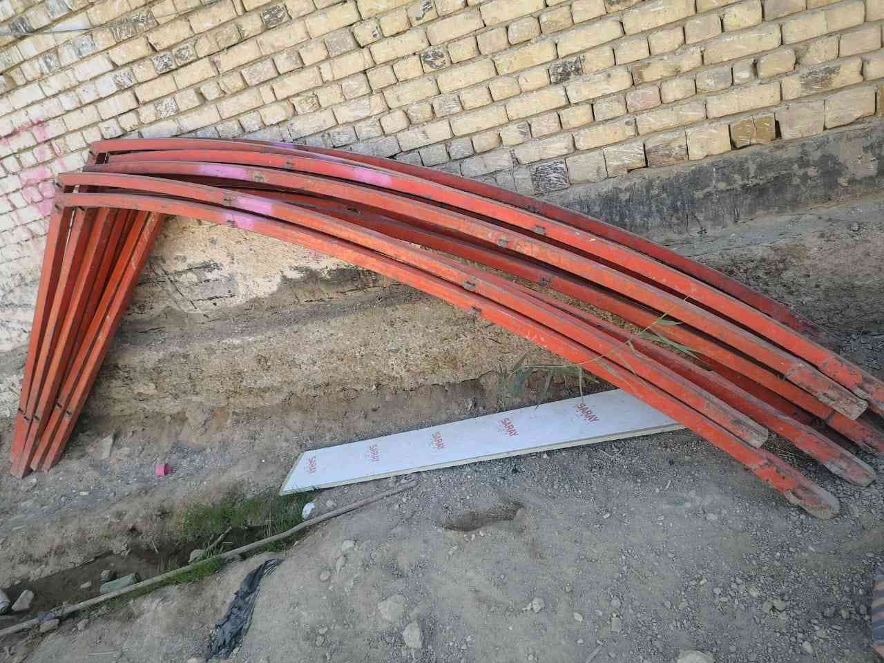 جادر شبح 8 أقوس طول 16متر  عرض ٦  بدون قماش 
 مكان الديوانية سومر رقم تلفون ***********
