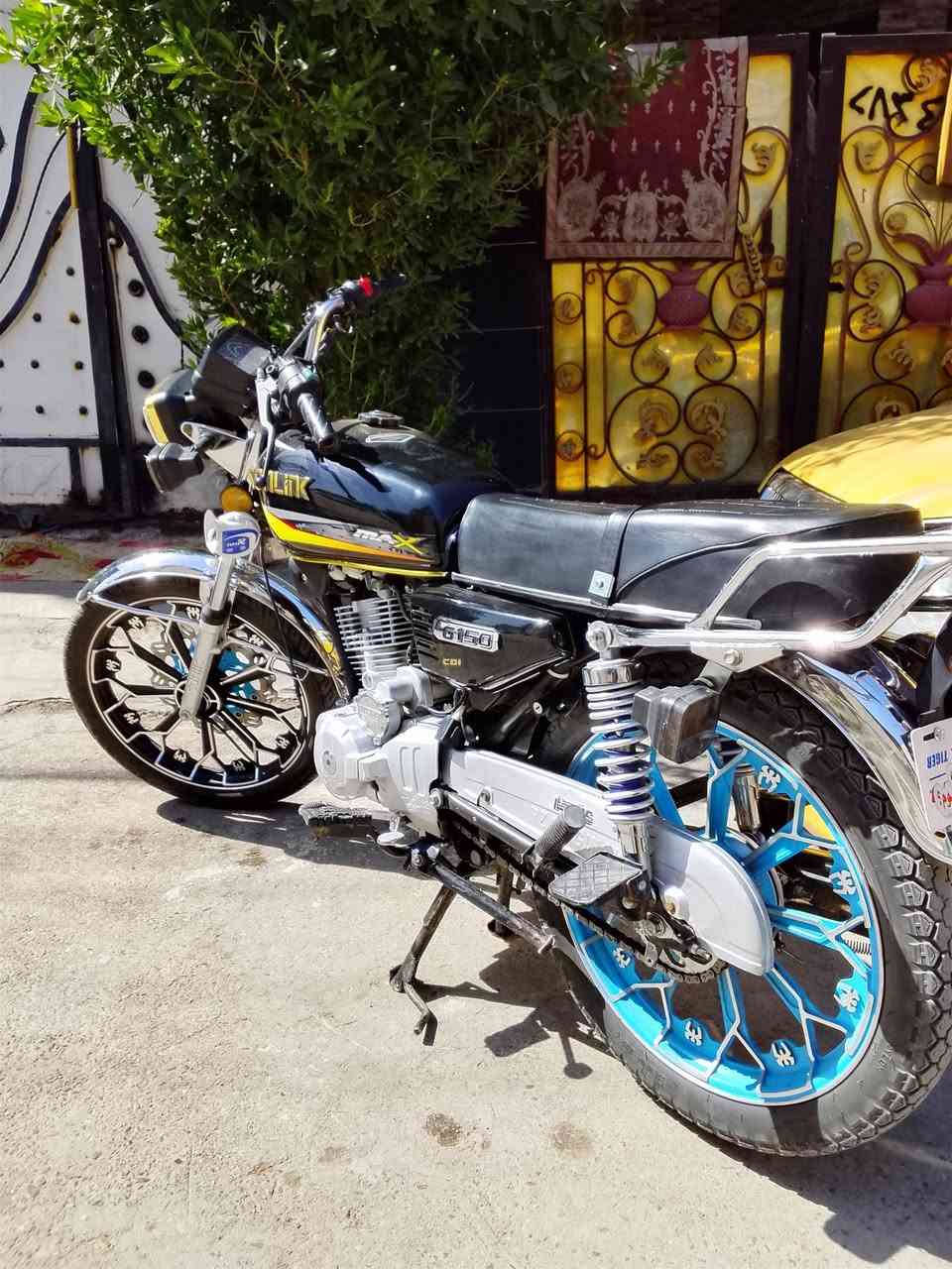 السلام عليكم ايراني خمسه كير مكفول كفاله عامه مكينه200ccاوراق كامله منفيس وكتلوك سلف هندر كهربائيات بالشرط الدراجه السعر(675)وبيه مجال شي بسيط اسف عل اطاله ***********عنوان بغداد زعفرانيه أو سيديه متواجد
