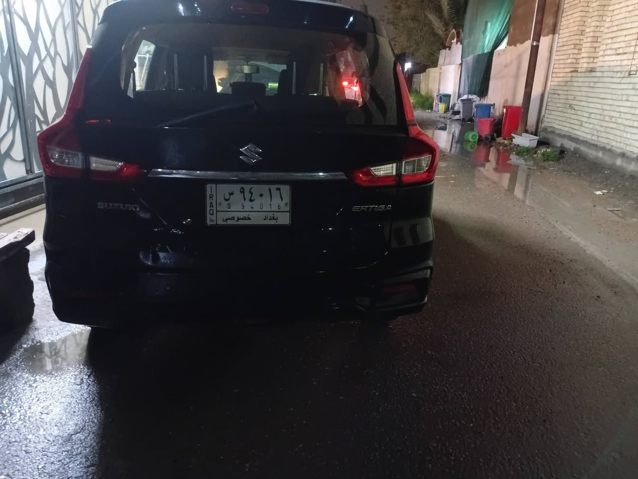 سازوكي موديل ٢٠٢٠ سياره مصبوغه احزام جماليه محرك وكير لوك سياره جاهزه من صدر وتخم تاير وسعره جوه سوك سياره ماشيه ١١٧ يعني الي ياخذه ربع مايصرف عليه ومستعجل على بيعته سعره قفل قفل قفل سعر نهائي ١٢مليون وفقط بس بيع وفقط بس نقد تحويل ثاني يوم مكان السياره الكراده جادريه ***********
