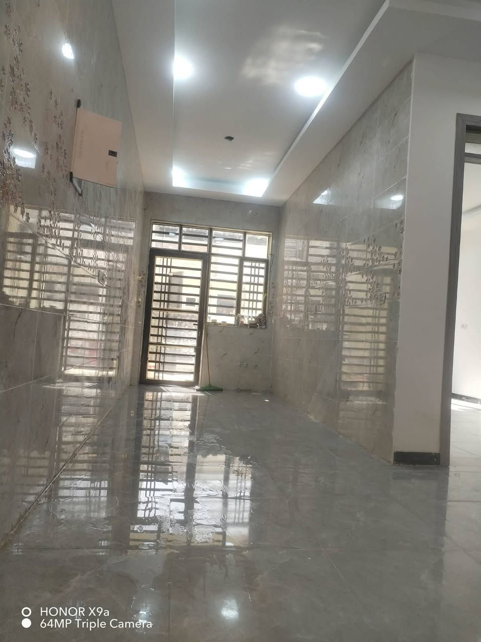 دار للبيع
📐 المساحة: ١٠٠ متر
🛏️ تحتوي على:
▪️ ٣ غرف نوم
▪️ صالة استقبال
▪️ مطبخ
▪️ خدمات
📍 الموقع: الدورة – البعيثة – العدل الأول
💰 السعر: ١٤٠ مليون (بيه مجال)
📞 للاستفسار والاتصال: ***********
📲 يوجد واتساب
