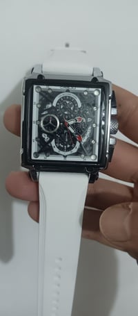 ساعه • ضد الماي • حجم كبير