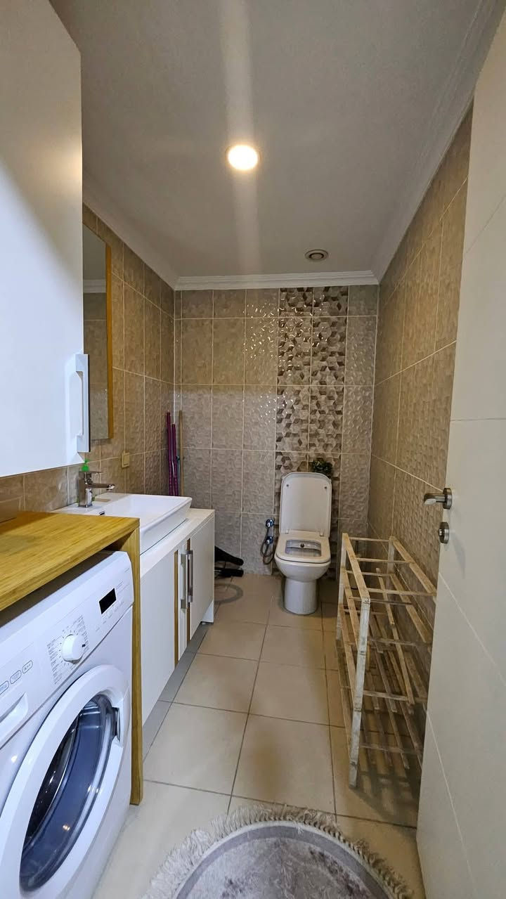 Hello our group members 

Apartment for rent in Erbil (roya tower)
Type:1+1  
Fully furnished
Floor:17
Garden view 
90m
Location : 100m

Electricity: 24/7 
Water: 24/7    
Price: 450$
Payment condition:pay 2 months advance 
One month deposit 
Brokerage fee: half month rent 
Please contact me if you want to see the apartment ; I will come to pick you up and drop you off with my car.
WhatApp: ***********
