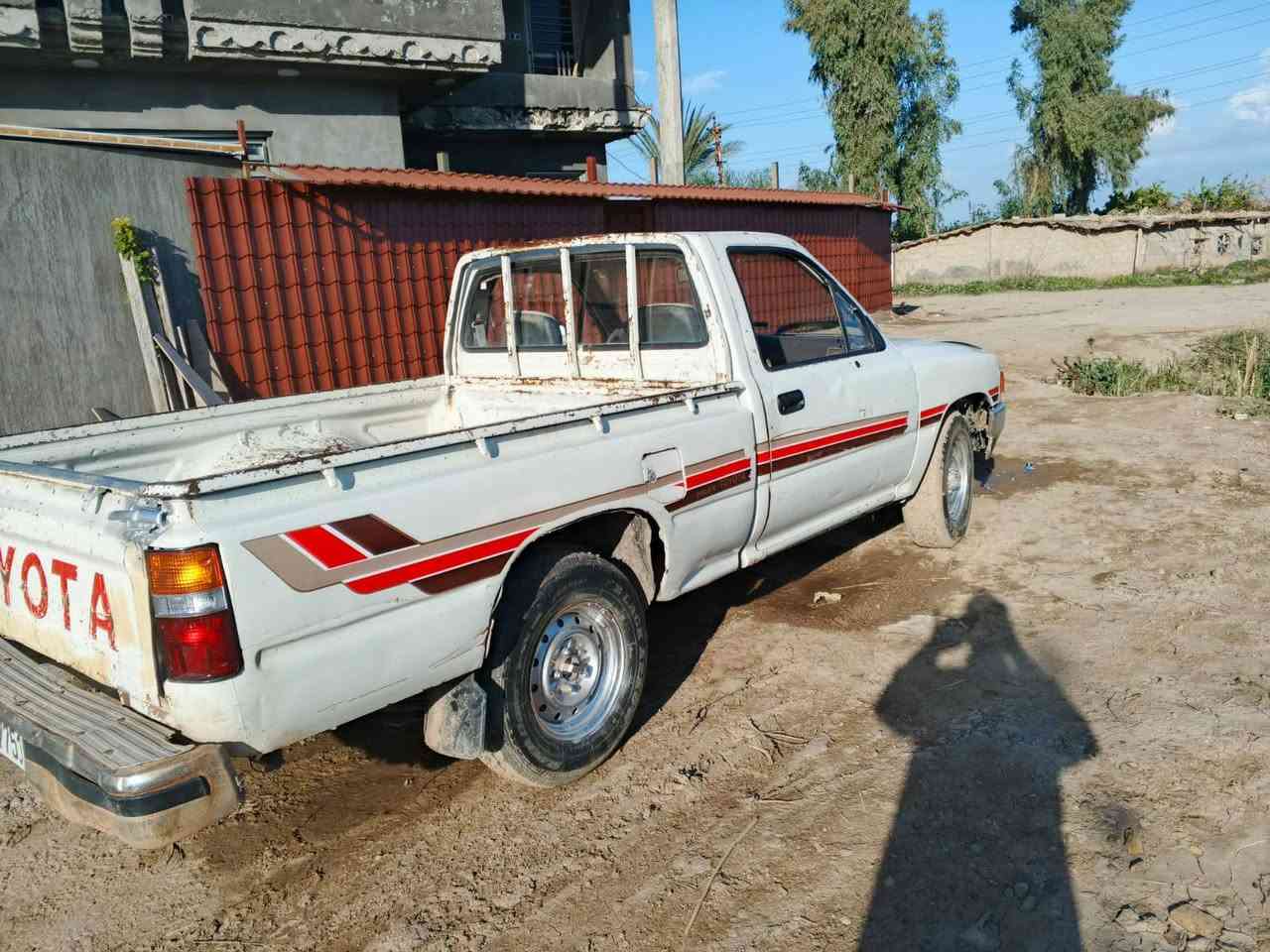 السلام عليكم.بيكب 89 بغداد مكفوله من شاصي وظربه بيه مكانات صبغ سنويه لل27 مكانه بغداد الراشديه قريه العراكنه قريبه علحسينيه سعر40 وبيه مجال للطيبين..للاستفسار. *********** صاحب السياره ..غير متواجد علفيس تحياتي للجميع
