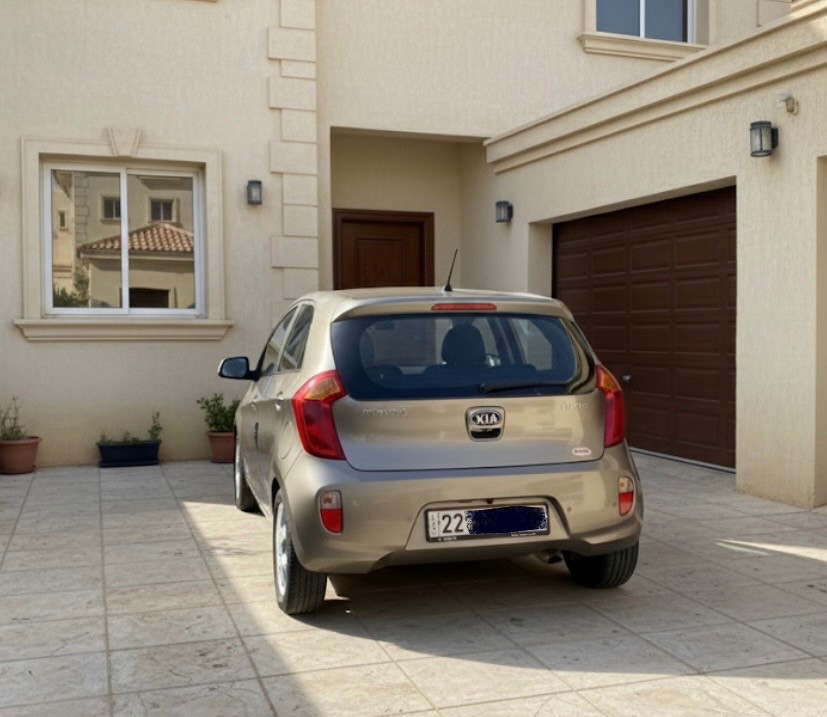 كيا بيكانتو 2016 بدون رقم ( ادوات )
السياره جديده وجاهزه وكله على وضع الشركه
متوئم رقم شمالي طبق الاصل على رقم الشاصي وسنويه ولوحات اصليه ( اكرر سنويه ولوحات اصليه ) 
المواصفات ( بصمه ، كشنات جلد ، شاشه ، كامرا ، حساسات ، رادار ، مري شفط ، تدفئة كشنات ) مكينه وكير وتبريد وكهربائيات وتايرات كله جديد . 
المكان ذي قار السعر 43
الرقم ***********
