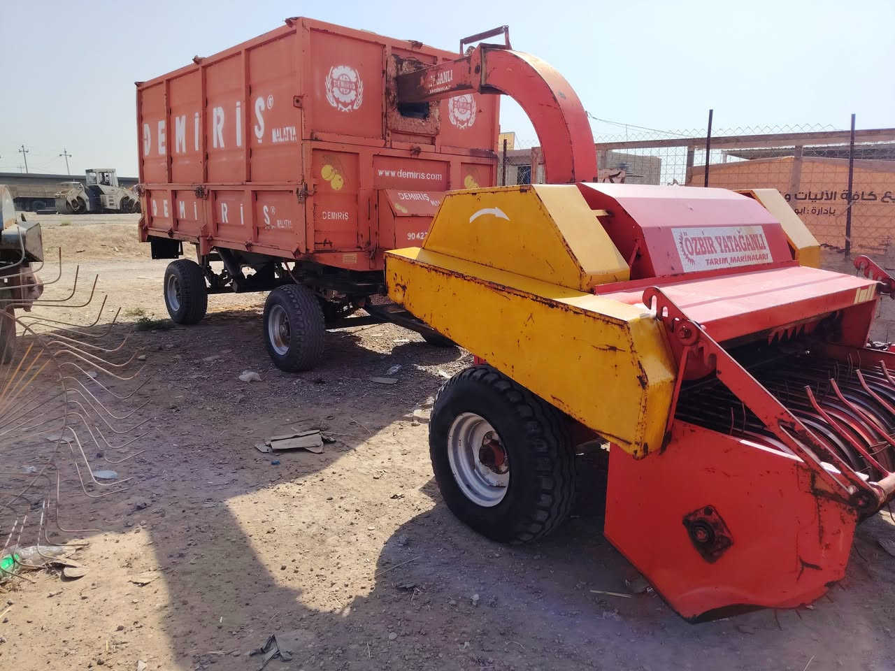 سلام عليكم للبيع كالروضات عدد 2 
مابيهن اي لحيمً هنا وا العرباينً 
للستفسارً انتصل 
مكان ديالى 
***********
