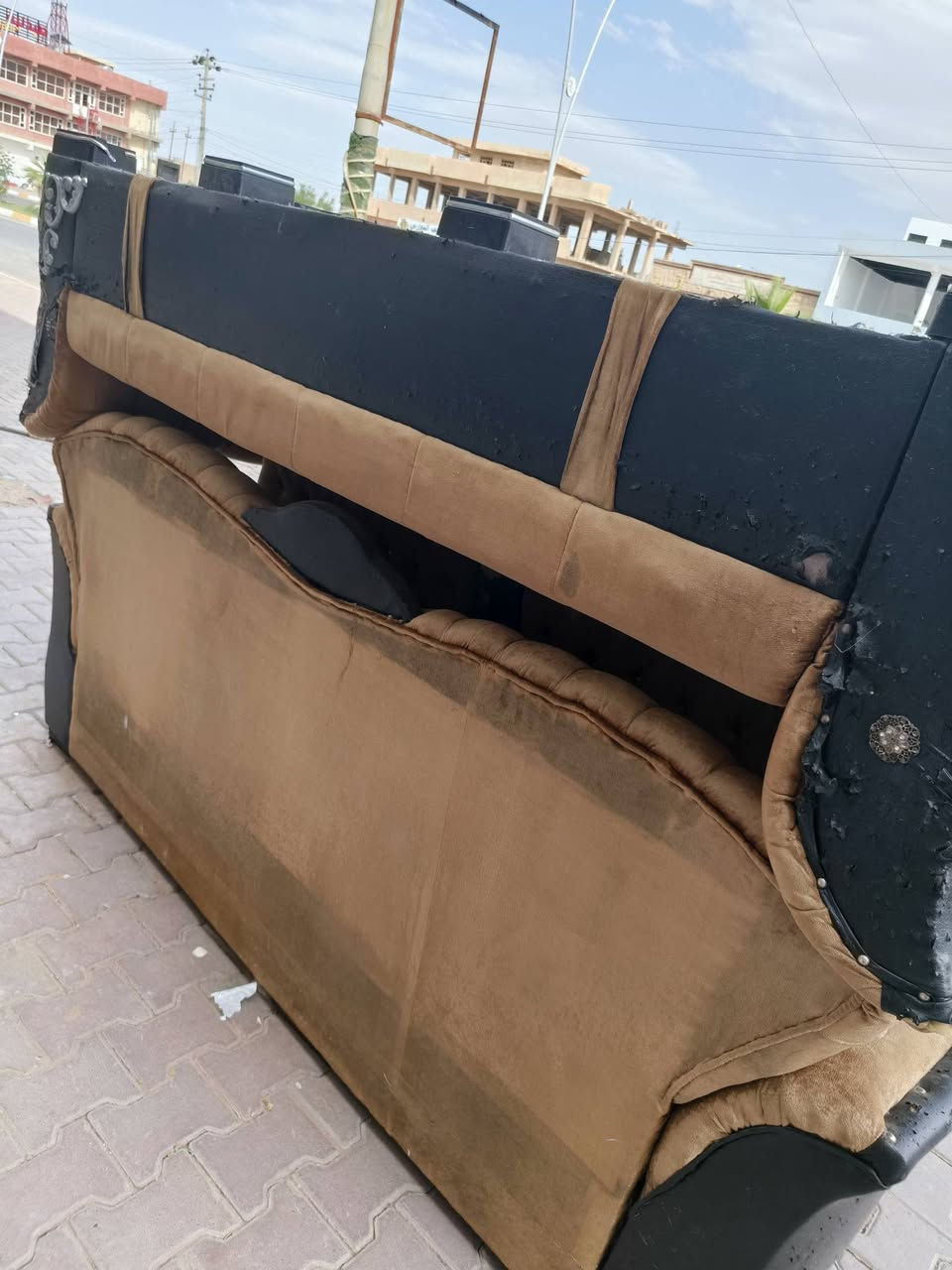 طقمين قنفات مستعمل بي 150 الف الفيديو خشب زان عراقي و الصور ماليزي البيع مستعجل حييل واذا تريدو تاقدر تاخذو وحدة منهم بي 100 الرقم للتواصل الجادين فقط ***********
