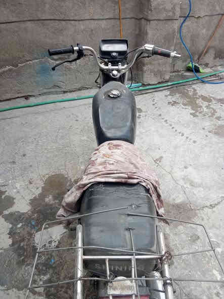 السلام عليكم دراجة ايرانية 5كير والسعر 250 المكان بغداد بياع الشهداء الرقم ***********
