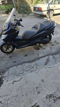 دراجه 0/10   فول مواصفات  3 تحويلات ..اوتو.. وعادي.. وسبورت  Abs  Gbs ...