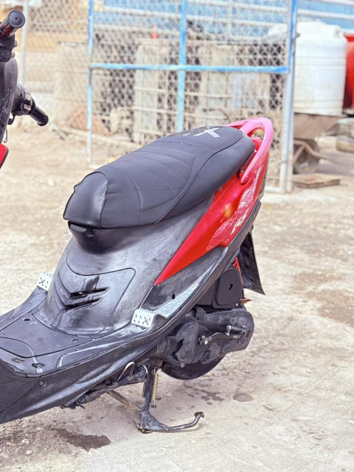 السلام عليكم
ماكس عدله صارلها شهرين من نازله من الرمبه دراجه مكفوله كفاله عامه اي نقص مابيها دراجه مامفتوحه بلاديه 49 شرط شلعه ومعدل ملاح فول سعرها مليون وبيها مجال بسيط.🩸
***********
وموجود ماسنجر
