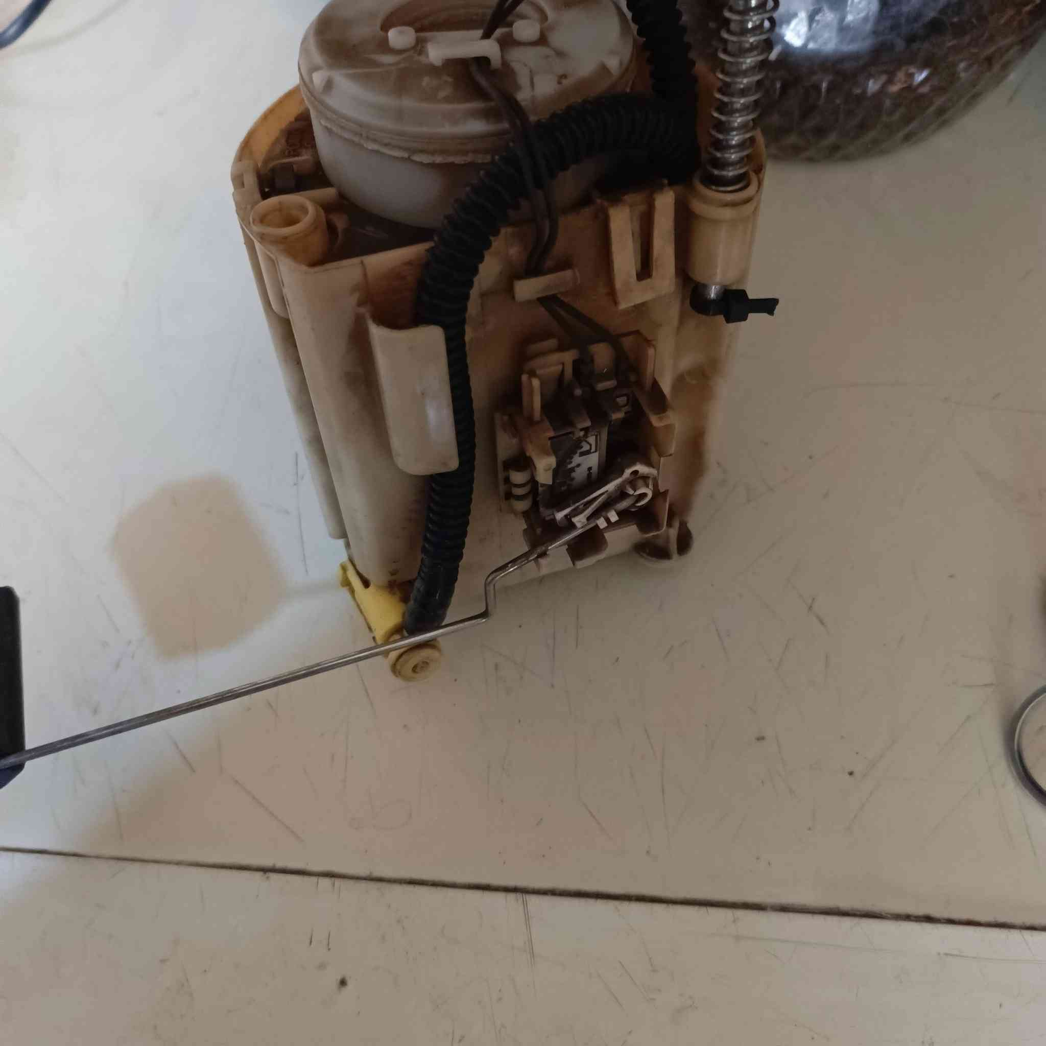 سلام عليكم قاعده مال كيه صول لبيع اصليه بس نقص الفيتبم شغاله  عنوان بغداد عارضها 50 () ***********
