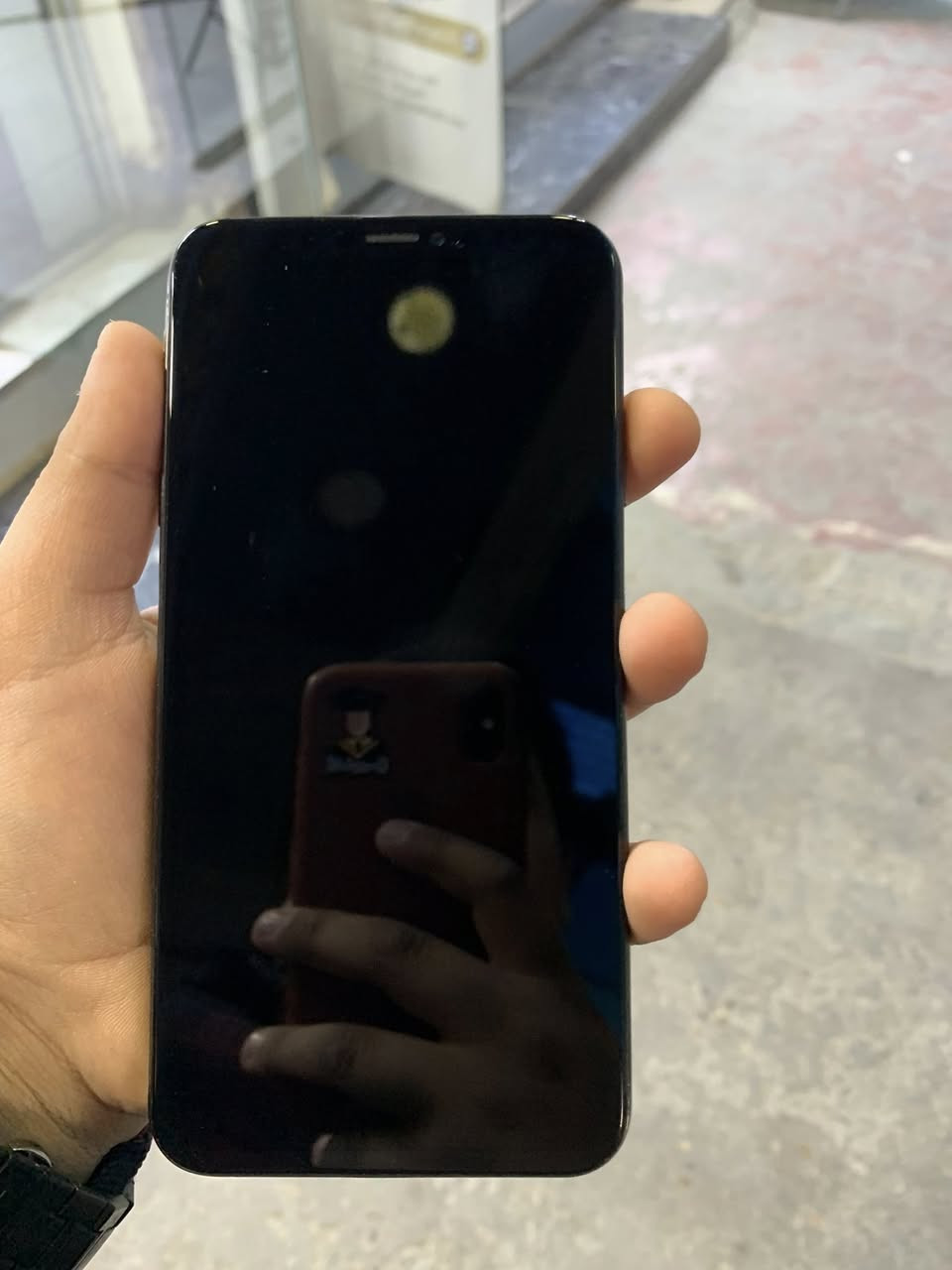 السلام عليكم ايفون اكس ماكس للبيع ذاكره (64) الجهازين الرمز موجود شغال بس قافل آيكلود بس الرمز موجود للاستفسار ***********
