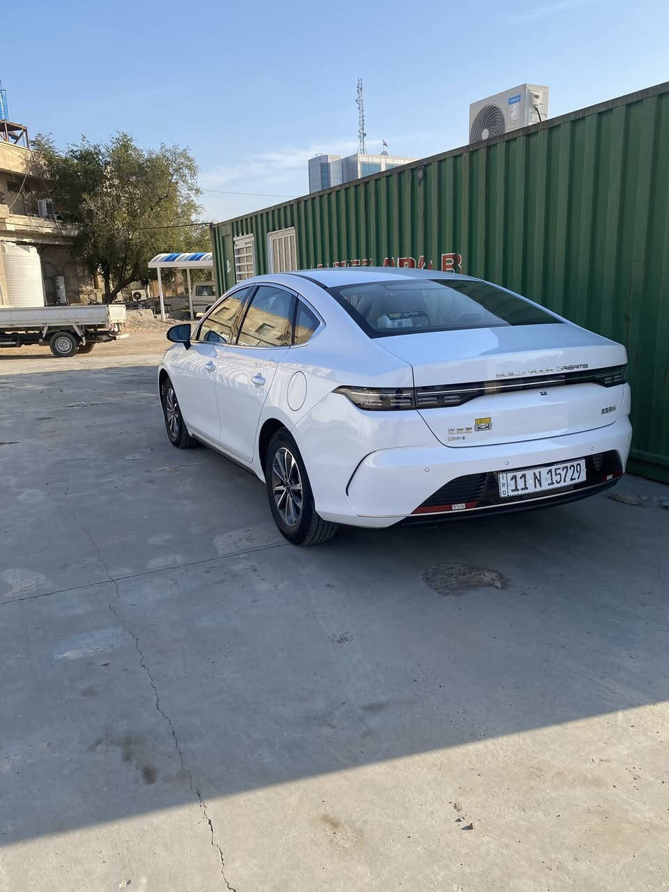 سلام عليكم سياره البيع موديل 25ماشيه شي قليل 1000 ماشيه  مالبيت تحويل ثاني يوم موصفات معروفه مكان سياره بغداد السعر ١٩ونص مليون وبيه مجال شي قليل ***********
