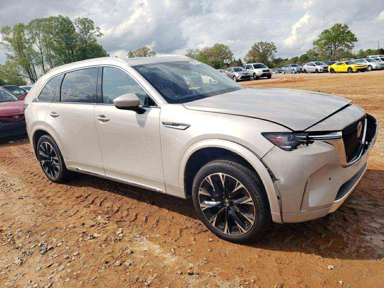 🔥

للبيع مازدا CX-90 موديل 2024 – جديدة كلياً

✔ حادث بسيط جداً كما موضح بالصور
✔ بدون صبغ نهائياً
✔ بدون تبديل قطع
✔ فول مواصفات
✔ سيارة نظيفة جداً وحالتها ممتازة

💰 السعر قابل للنقاش للجادين فقط
واذا اكو مراوس بسيارتين يكون افضل 
لان احتاج سيارة ثانية للبيت

📍 المعاينة خير دليل

📞 للاستفسار: ***********
