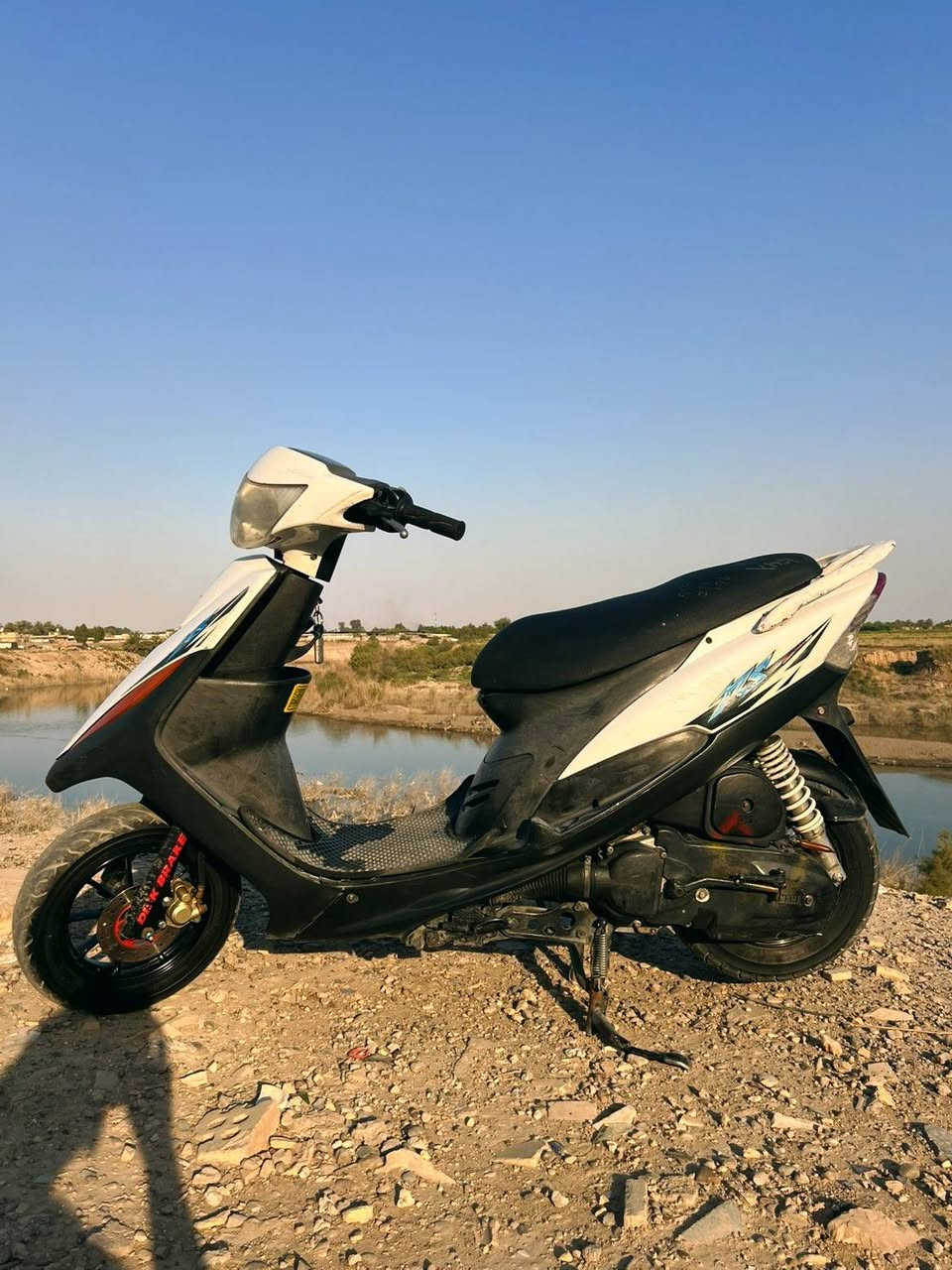 للبيع دراجة ماكس عدلة نضيفة ما مفتوحة كلة بلادي للستفسار راسني واساب فقط ***********

