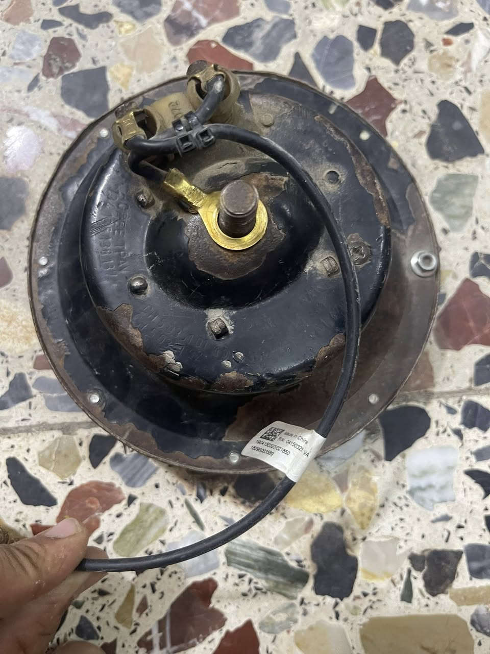 هورن المانيات جنح -فحمه بيضه -بي خطه شوي لين عطلن وعطله بسيط -لعنوان الشعب -وشراي ليتصل هاذه رقم ***********سعر هاص وتصل وبيك خير ودلل
