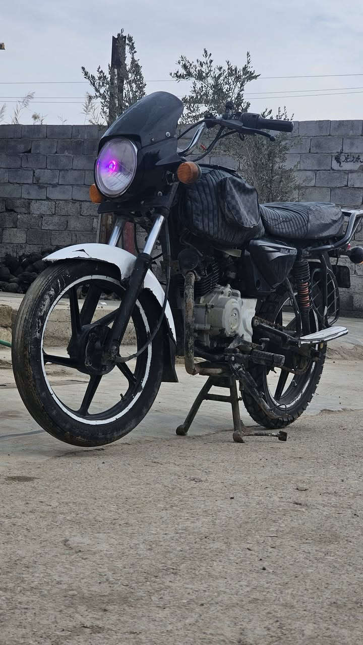 بوكسر 21 مرقم سنوية مجفت قبل 5 اشهر تجفيت شررط بلادي لا تنقيص لا تبخير لانضوح    نكرة سلف كهربائيات كلة شغالة محرك خير من الله بس ذبيتلة مادة قبل فترة وشوية لكشر نشلع وبي نواقص بصيطة ما تذب علي عدة ل 25 الف يرجع فولل   ديالى بعقوبة تقاطع ل قدس ***********  سعرر 1600 وبي مجال
