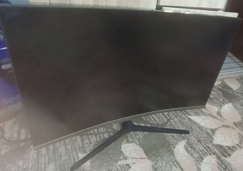 شاشة العاب الكترونية حجم 32
Hd 
144hrz
نضام حمايه العين 
مقوسه 
سرعه الاستجابه 1s
(٣٥٠ الف) وبيها مجال
للاتصال ***********
