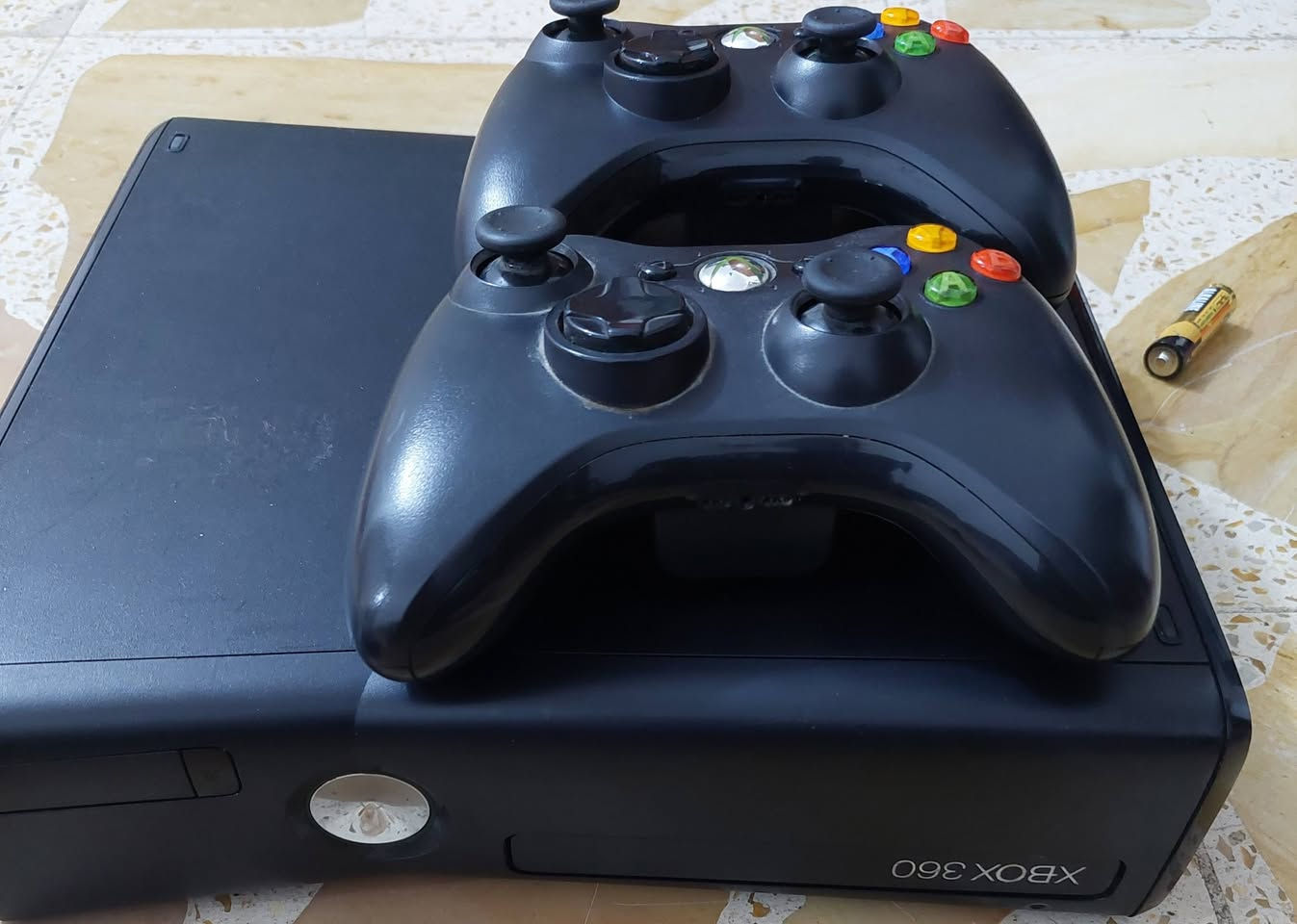 XBOX360 مع جوستكات عدد ٢ للبيع بعقوبة


**إذا كنت صاحب هذا الإعلان وتريد حذفه لأي سبب، رجاءا أرسل رسالة إلى الدعم الفني**