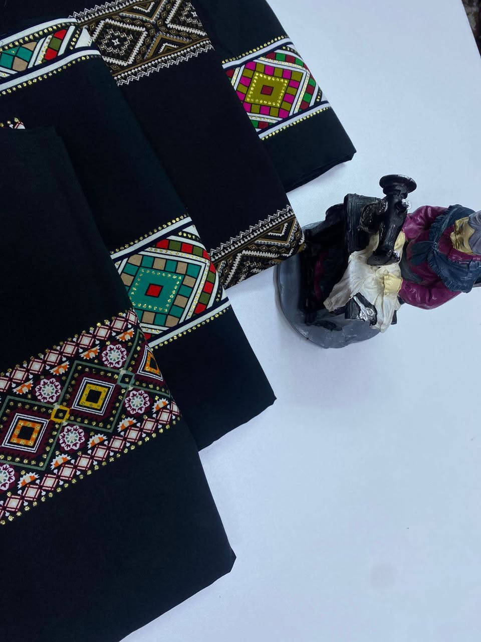 عيني كشمير إيطالي قطني جمله ومفرد أنواع الاقمشة القطنيه هناك خدمة توصيل سريعة لكل محافظات العراق خلال 24 ساعة يسعدنا تواصلكم معنا ع رقم الواتس اب ***********
