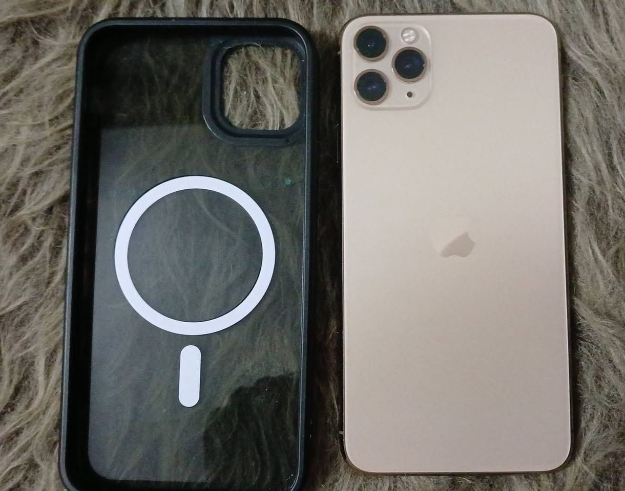 أيفون 11 برو ماكس ذاكره 512 
ركز ذاكره 512 بطاريه 92  
ممبدل بي شي  نضافه كدامك 
وتر بروف عل حاسبه كله نورمل
 مكاني بغداد حي البتول العبيدي  
السعر ٤٠٠  الف  بيع او مراوس جهاز


**إذا كنت صاحب هذا الإعلان وتريد حذفه لأي سبب، رجاءا أرسل رسالة إلى الدعم الفني**