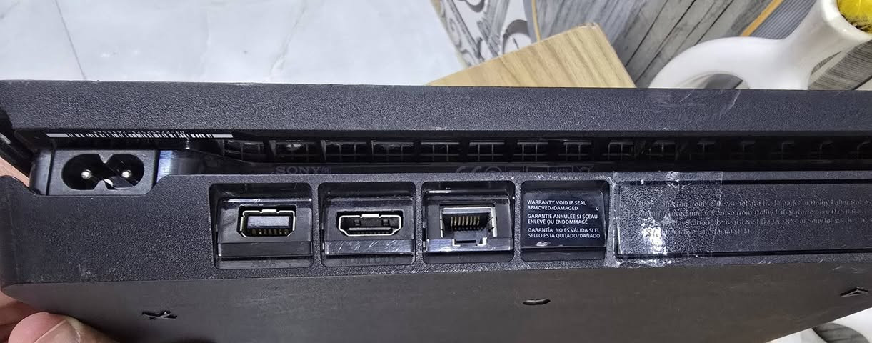 PS4 SLIM    
مهكر نظام 12.50 تهكير قرص وبرنامج vue
جهاز ما مفتوح ولا مصلح جهاز نظيف 
ضمان الفحص
السعر 280 ألف 
عنوان \ديالى \بعقوبه 
للاتصال او الاستفسار  ***********
