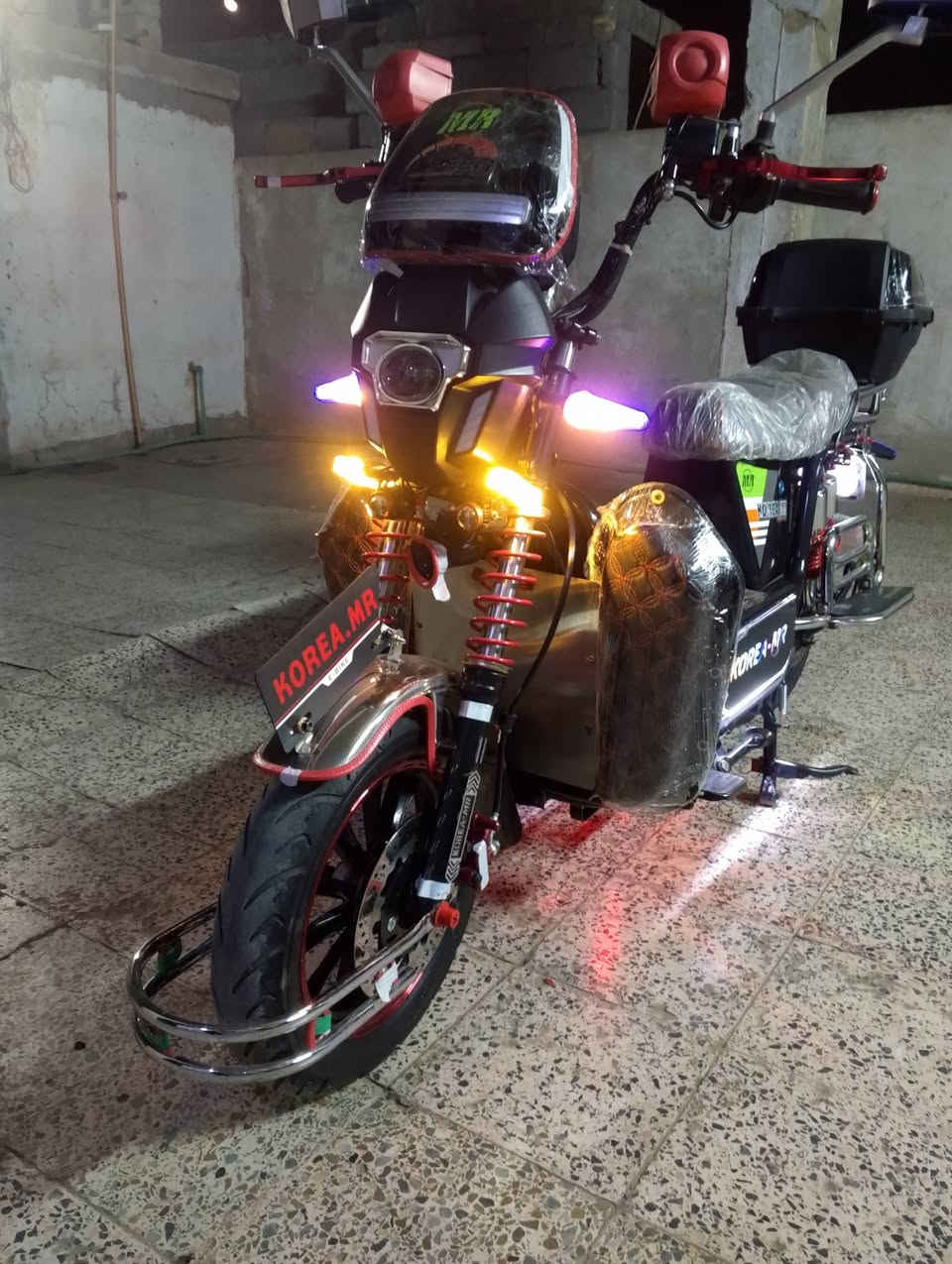 السلام عليكم موطور نظيف كل شيء ما ناقصه جديد بطاريات عدد سته  كهربائيات شغاله الفحص رايده مراوس اباتشي وانطي فرق قليل والاستفسار على رقم *********** واتساب
