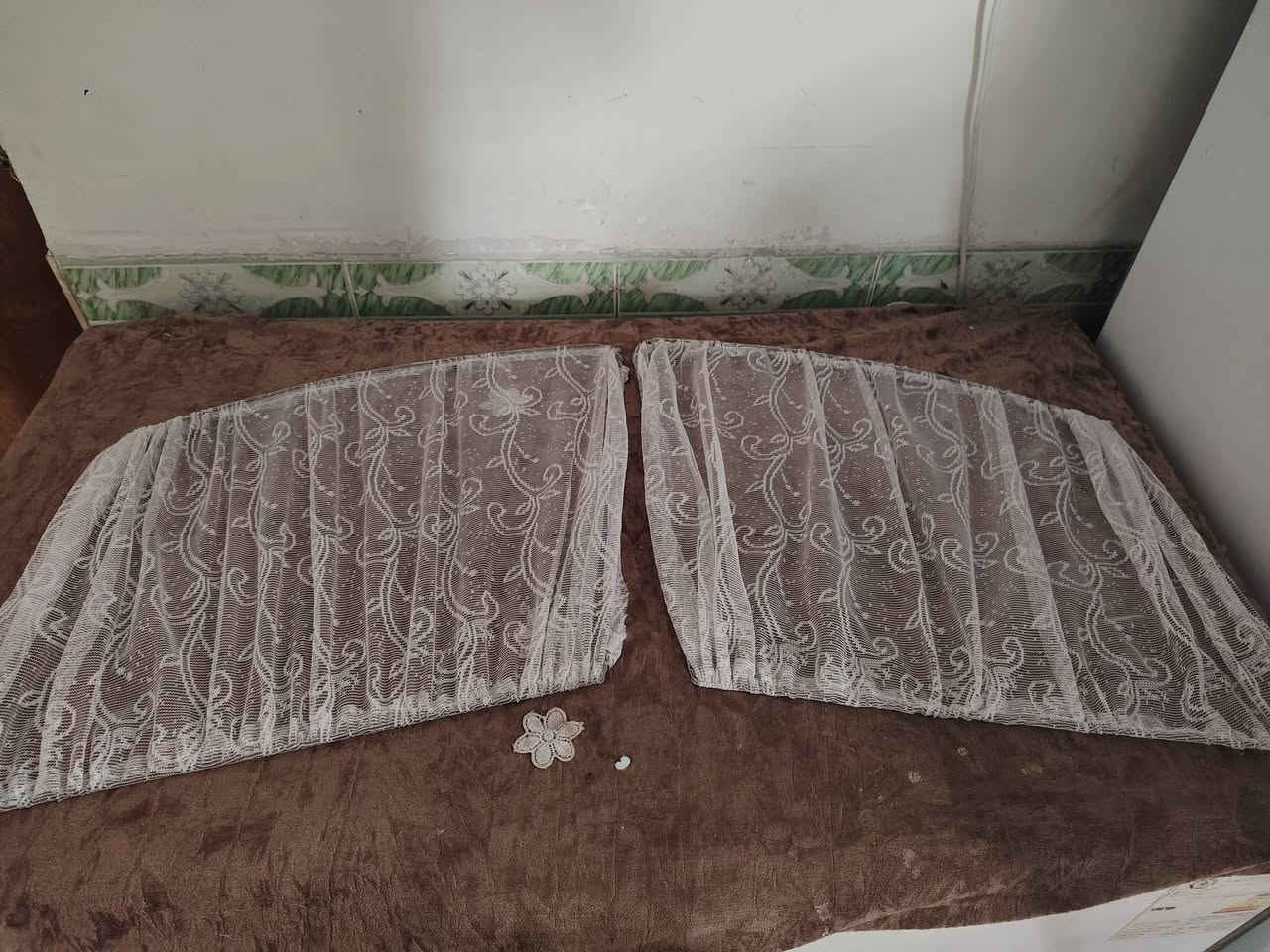 السلام عليكم ....
بردات كورلا . تفصال تفصال تفصال تور
السعر 50 
رقم الهاتف *********** 
مامتواجد ع الفيس 
اربع جامات + الجامه الخلفيه
