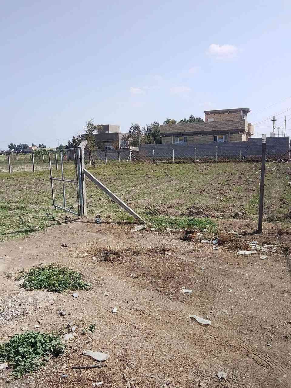 قطعة ارض المساحه الف متر للبيع بليوسفيه ***********
***********
